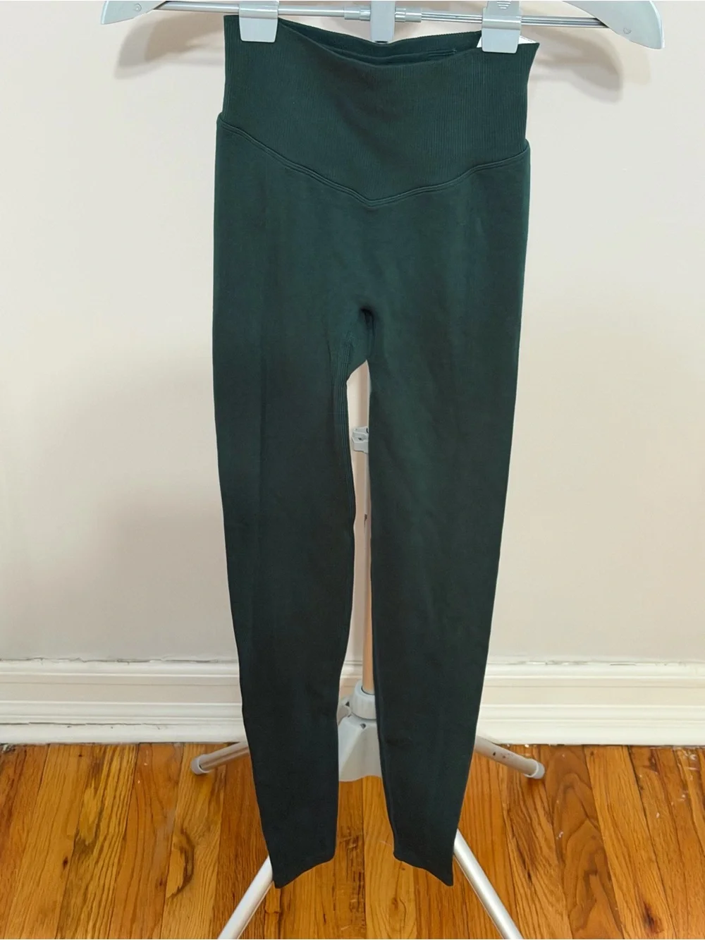 NWT PINK Victoria’s Secret High-Waist Leggings XS – Dark Green